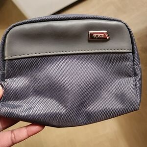 Tumi for Delta Small Gray Nylon zippered Toiletry Pouch/Travel Case